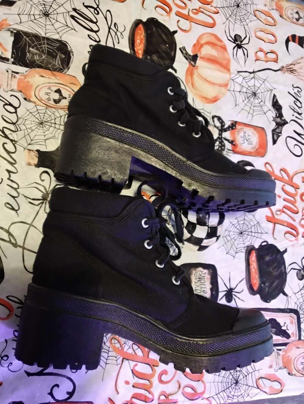 Chinese Laundry Womens Size 8.5 8 1/2 Chunky 2 Inch Heel Black Canvas Sneakers